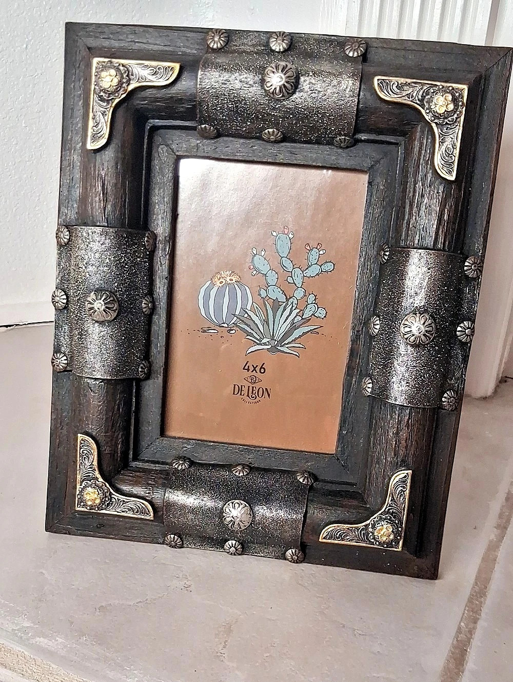 De Leon Collection Western Rustic 4x6 Picture Frame